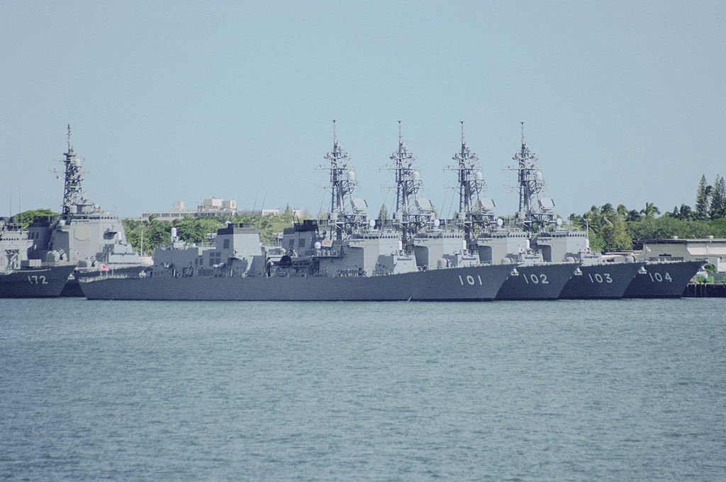 日本海自派遣中東護衛艦染武漢肺炎 急返基地