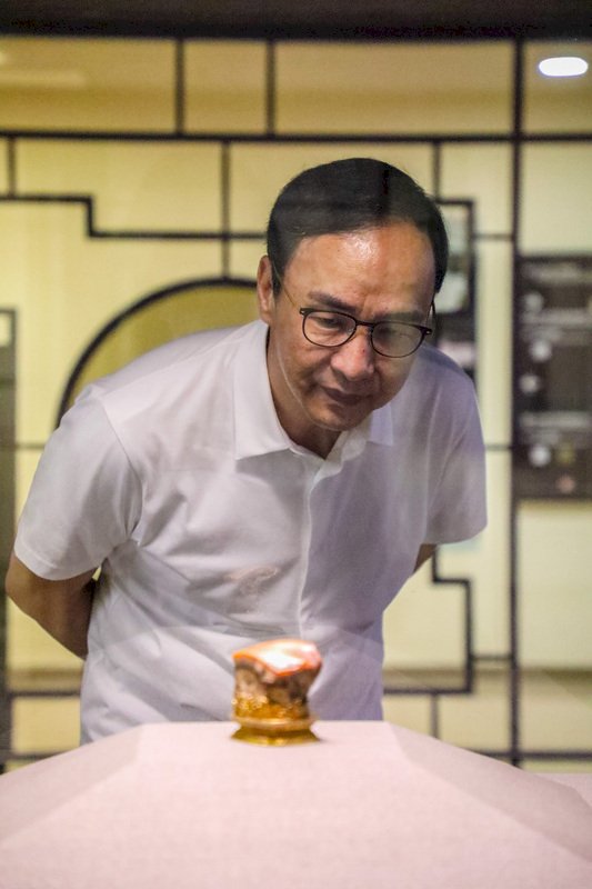 下週的台灣歷史回顧：侯孝賢獲金獅獎、聯合報創刊、故宮博物院在台復院