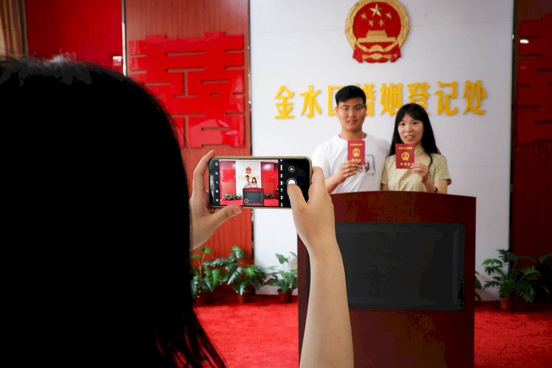 計畫生育惡果正反撲！中國專家專門紙上談兵 補救政策實施就歪樓