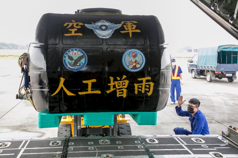 把握難得水氣 8水庫執行人工增雨