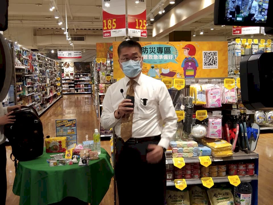 新式身分證爆防偽造假　徐國勇：由中央印製廠說明