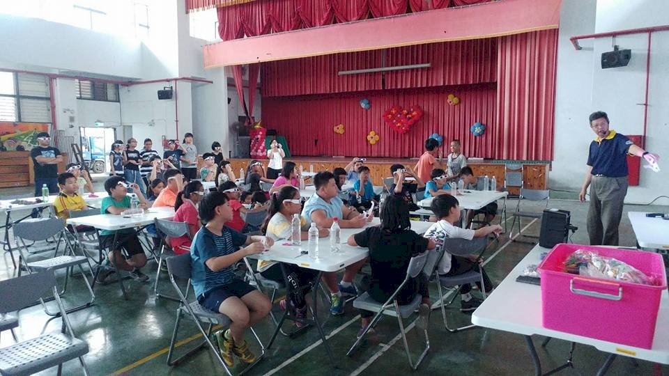 科普教育向下扎根 科學營vs.砸錢開節目教學
