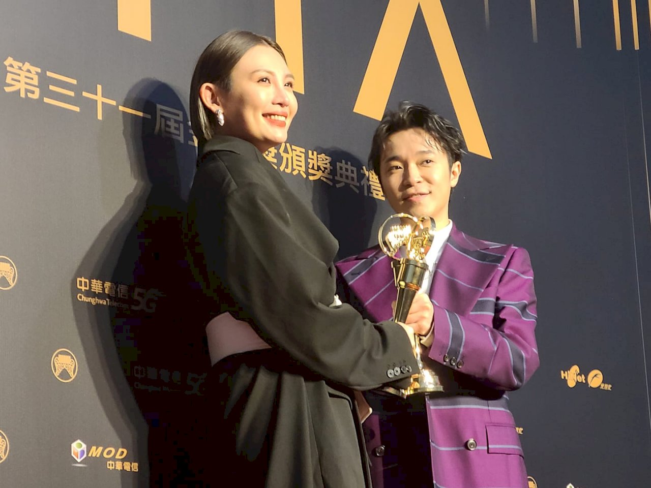 金曲31／吳青峰、魏如萱登歌王歌后  阿爆摘3獎大贏家