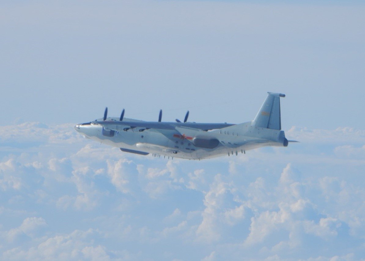 1架運8電偵機擾台  防空飛彈追蹤監控