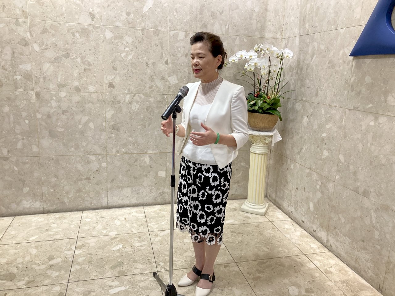 暗示淘寶台灣退出？ 王美花：廠商評估後的決定