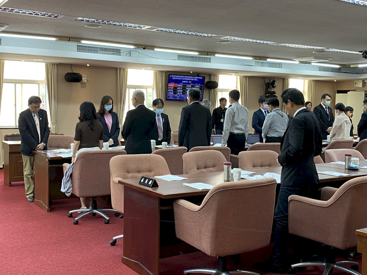 要家屬保密切結、開不開記者會反覆 運安會遭立委連番砲轟