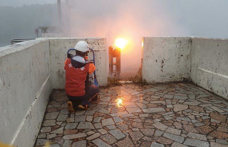 鋒面通過 水利署於石門水庫集水區實施增雨作業