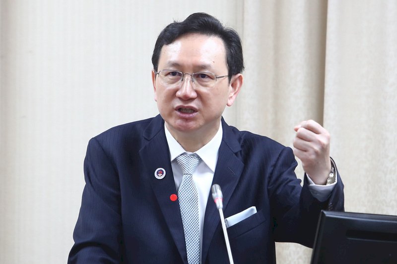 ◎AI僑青華語文、數位台商i僑卡。僑務90有看頭！