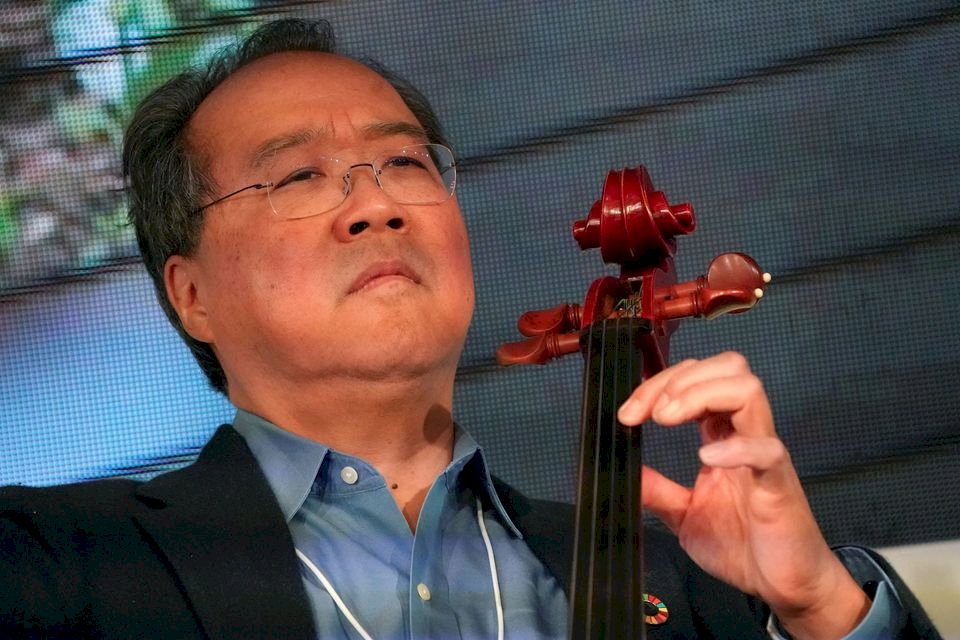 獨自在俄駐華府使館前演奏傳達和平 馬友友：每個人都必須做些什麼(影)