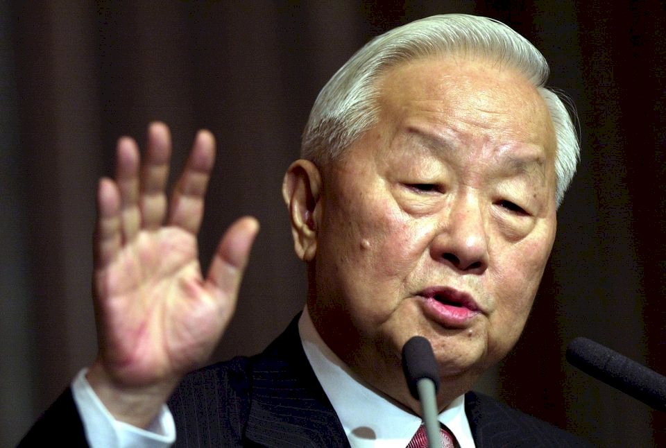 張忠謀憂台灣環境轉變  失去半導體優勢