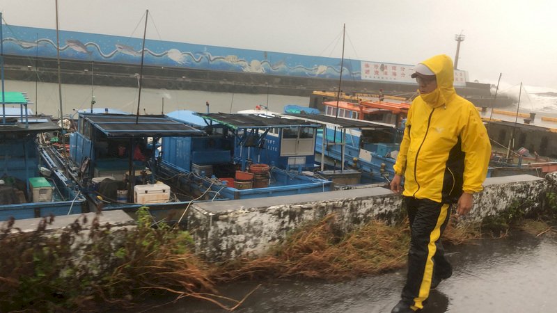 颱風閃電漸遠離  全台3人輕傷