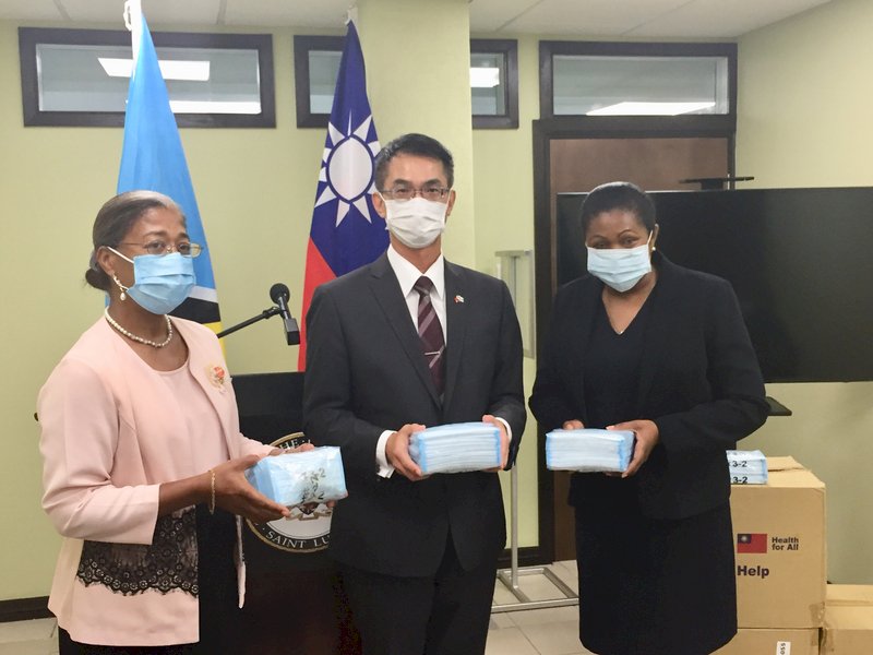 北美台灣商會捐友邦聖露西亞口罩
