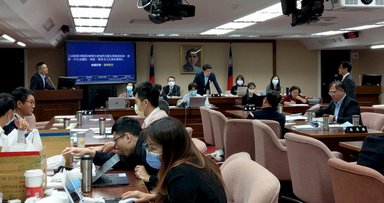美豬行政命令預計明送出委員會 12月中交付院會表決