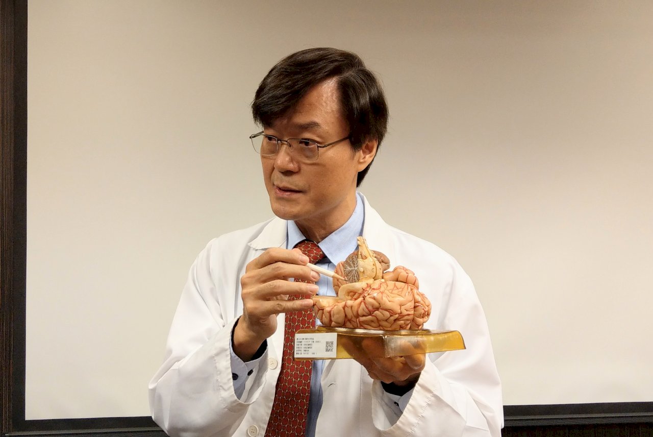 一跑步感覺就被抓住手腳 恐是陣發性動作誘發型肌張力異常症