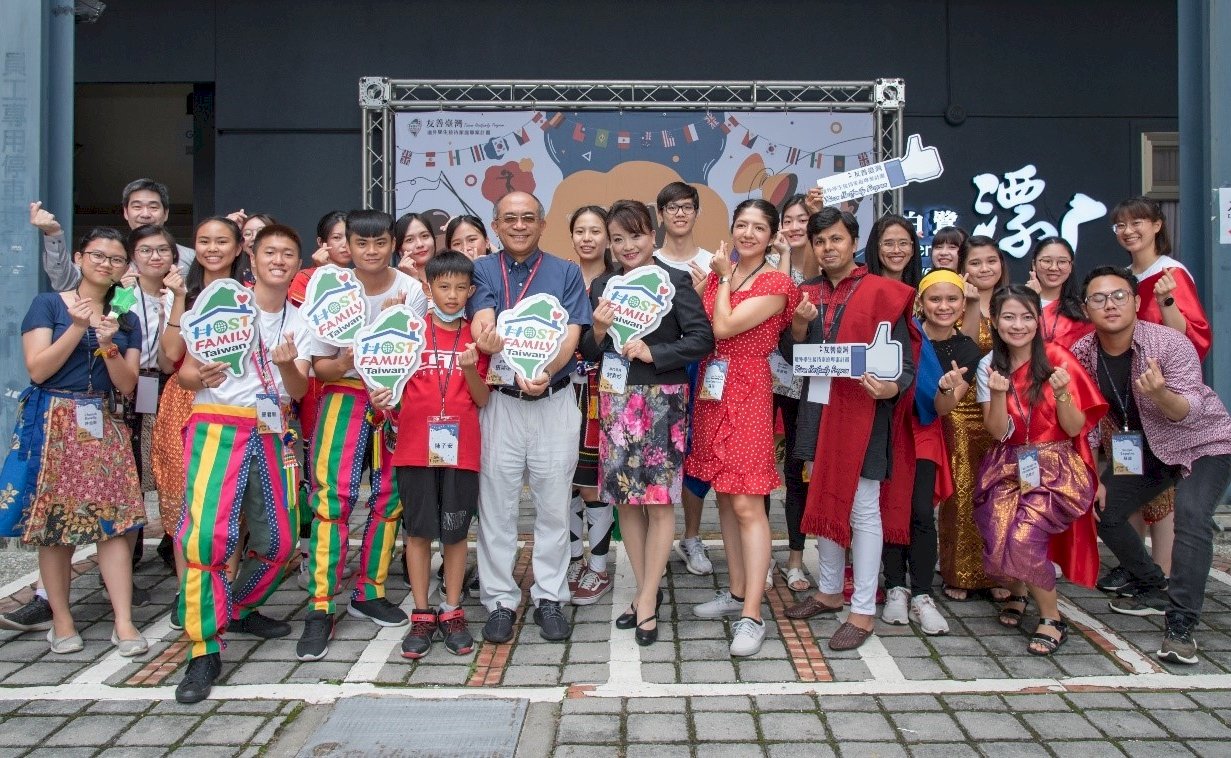接待家庭多元文化交流會 展現6國風情