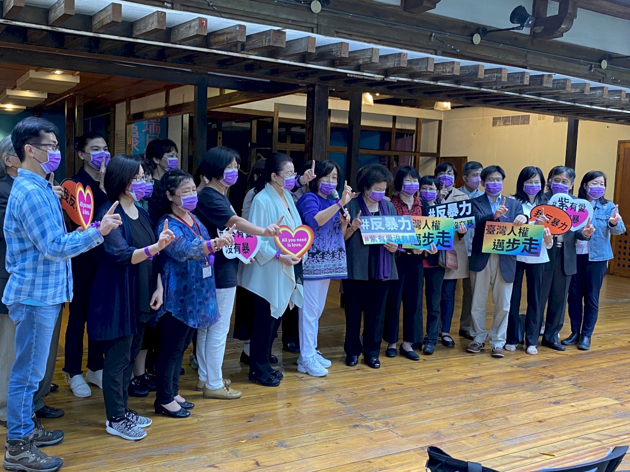 紀念「國際終止婦女受暴日」 陳菊：台灣自由民主得來不易