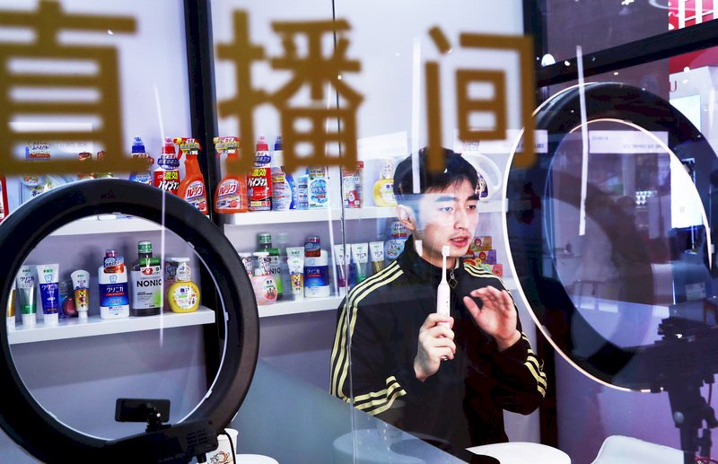中國7月1日實施新規 嚴格規範直播帶貨