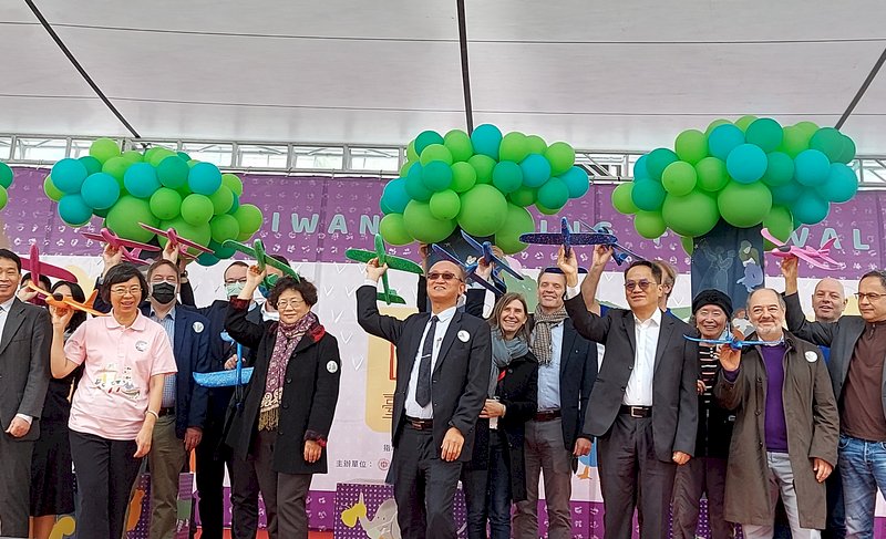 閱讀嘉年華登場 駐台單位互動闖關體驗異國文化