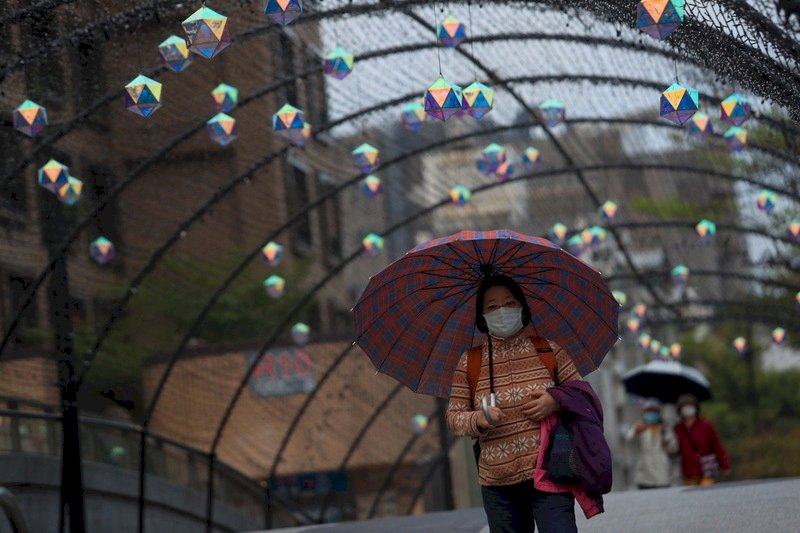 中部以北明轉短暫雨 北台灣濕涼驟降10度