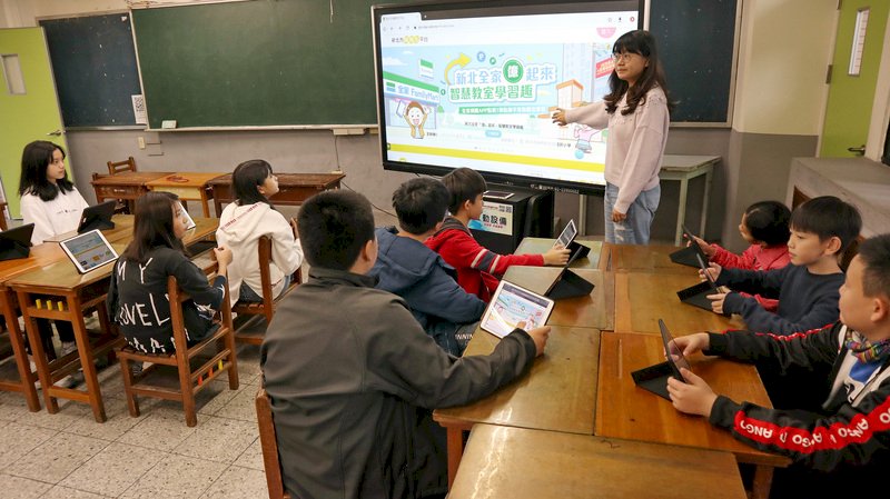 中小學再延期開學？ 教長：密切觀測疫情