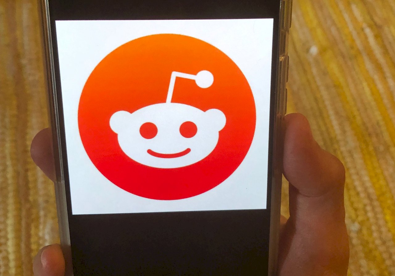 Reddit上市首日飆漲48% 社群熱潮再起