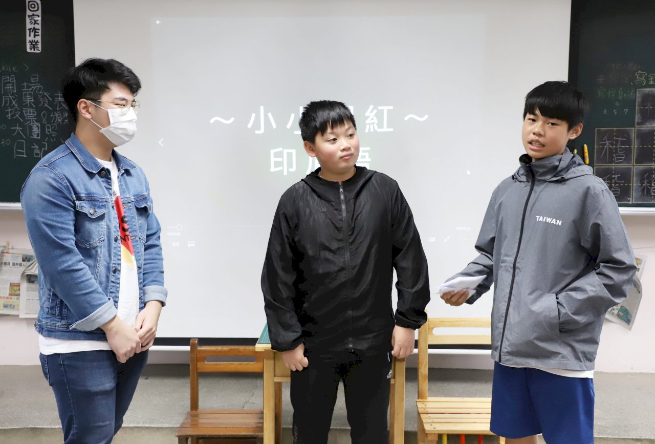 台科大帶領學拍影片 新二代積極學印尼話