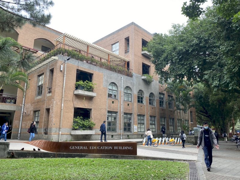 下週的台灣歷史回顧：台北帝國大學創校、李敖逝世、319槍擊案