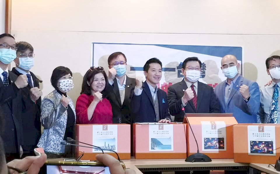 防疫不忘行銷台灣 世界商會寄「台灣味」給海外台商解鄉愁