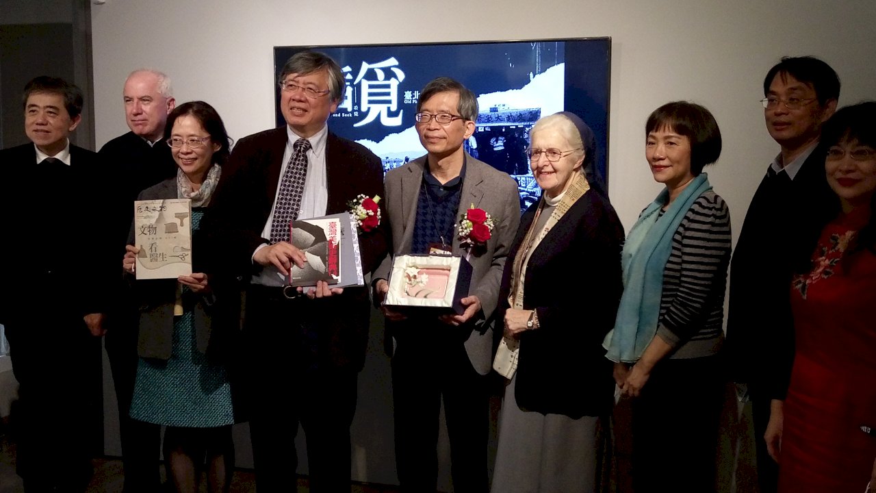 台北老照片展 再見大眾爺繞境行列、河邊洗衣情景(影音)
