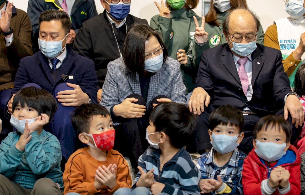 府：持續安排總統下鄉行程 向人民報告重要施政