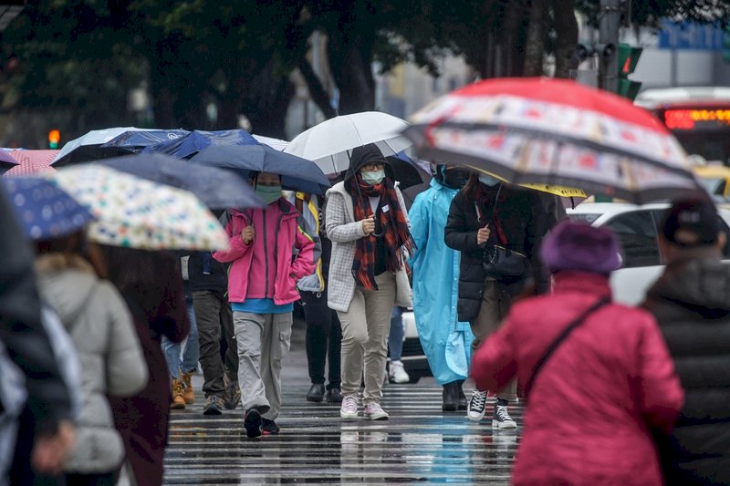冷氣團及雲雨區影響 春寒料峭天氣濕冷
