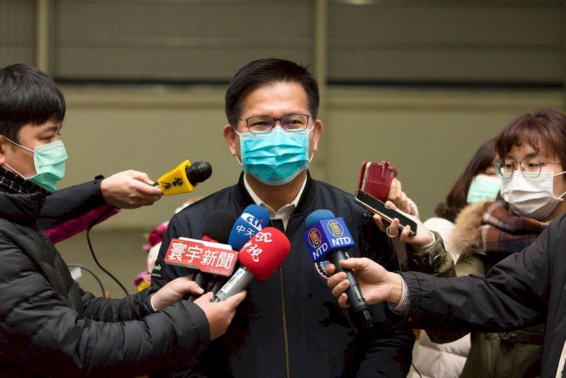 視察孔蓋下地創新工法 林佳龍：前瞻再編百億推路平