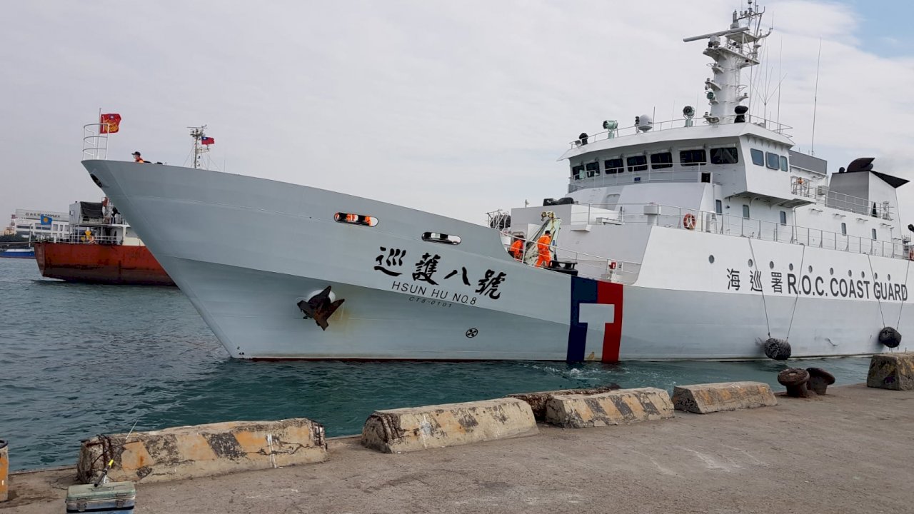 台灣漁船中途島失聯 海巡船艦急赴北太海域救援(影音)