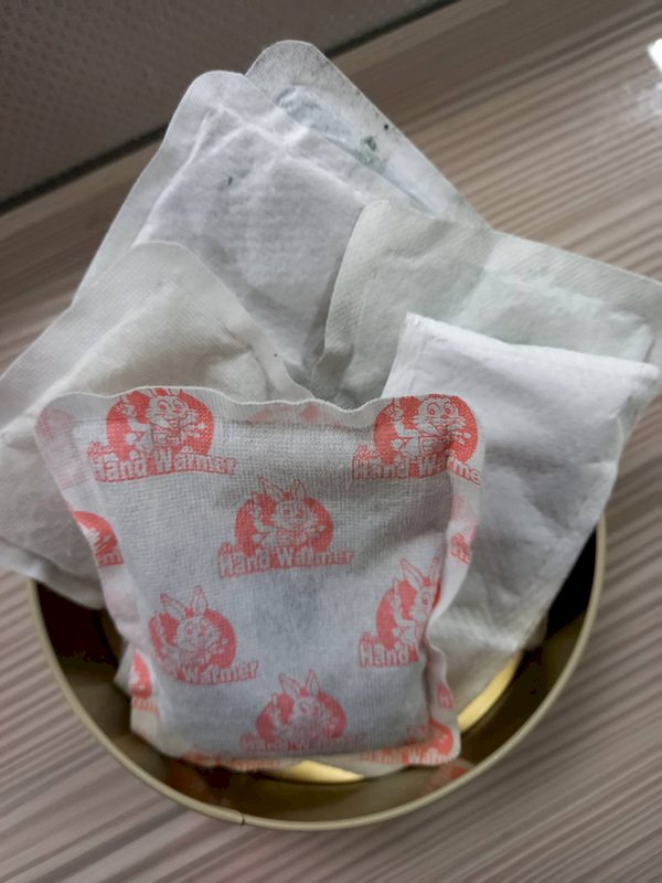 基隆家扶募集二手暖暖包 填補棒球場坑洞