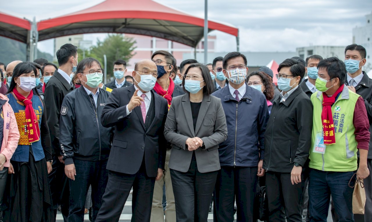總統：支持蘇貞昌繼續拚 一起努力讓國家向前進