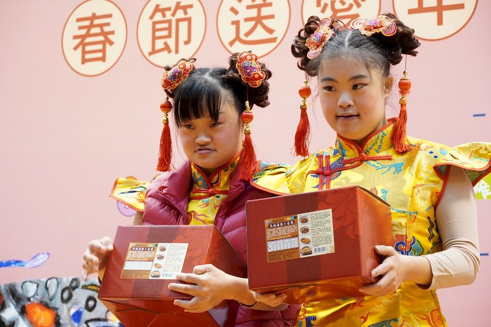 唐氏症基金會「送愛年菜」 今年首度送疫情受災戶