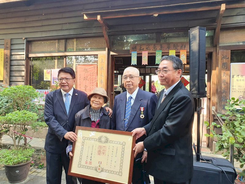 促進台日友好！ 劉耀祖獲日本頒「旭日雙光章」