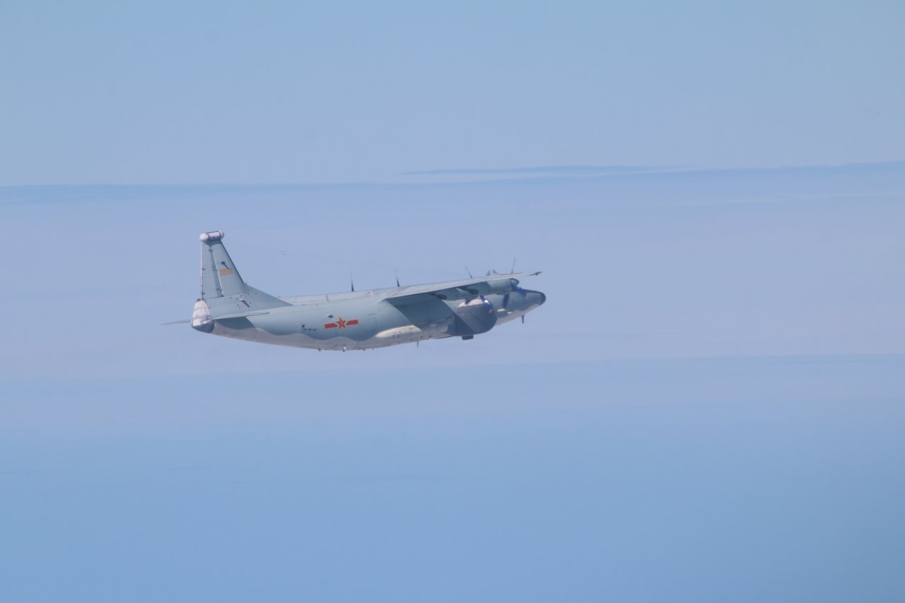 共軍1架運8反潛機擾台 空軍兵力應對