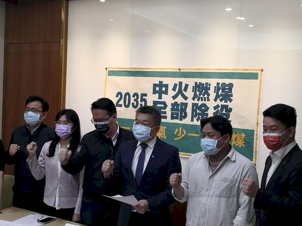 蔡其昌提中火燃煤除役不拆除 江啟臣質疑發電量恐有問題