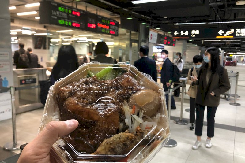 今起大眾運輸場站可飲食 王國材：符合業者反映 (影音)