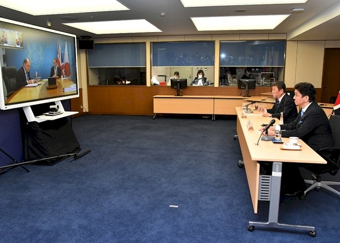 英日外相防長對話 就東海南海情勢表達嚴重關切