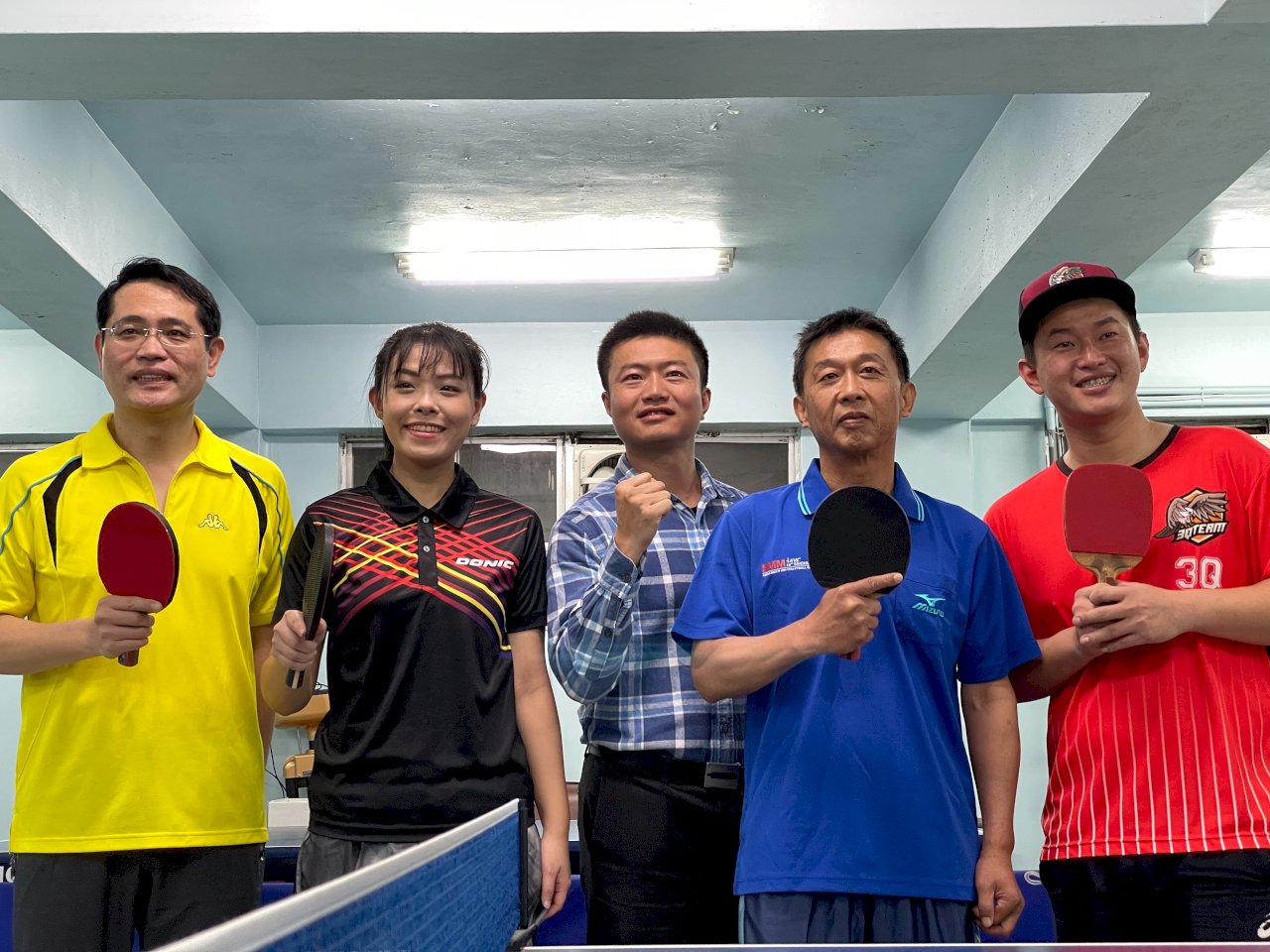 拒當沙發馬鈴薯 跨黨派立委甩肉桌球大對決