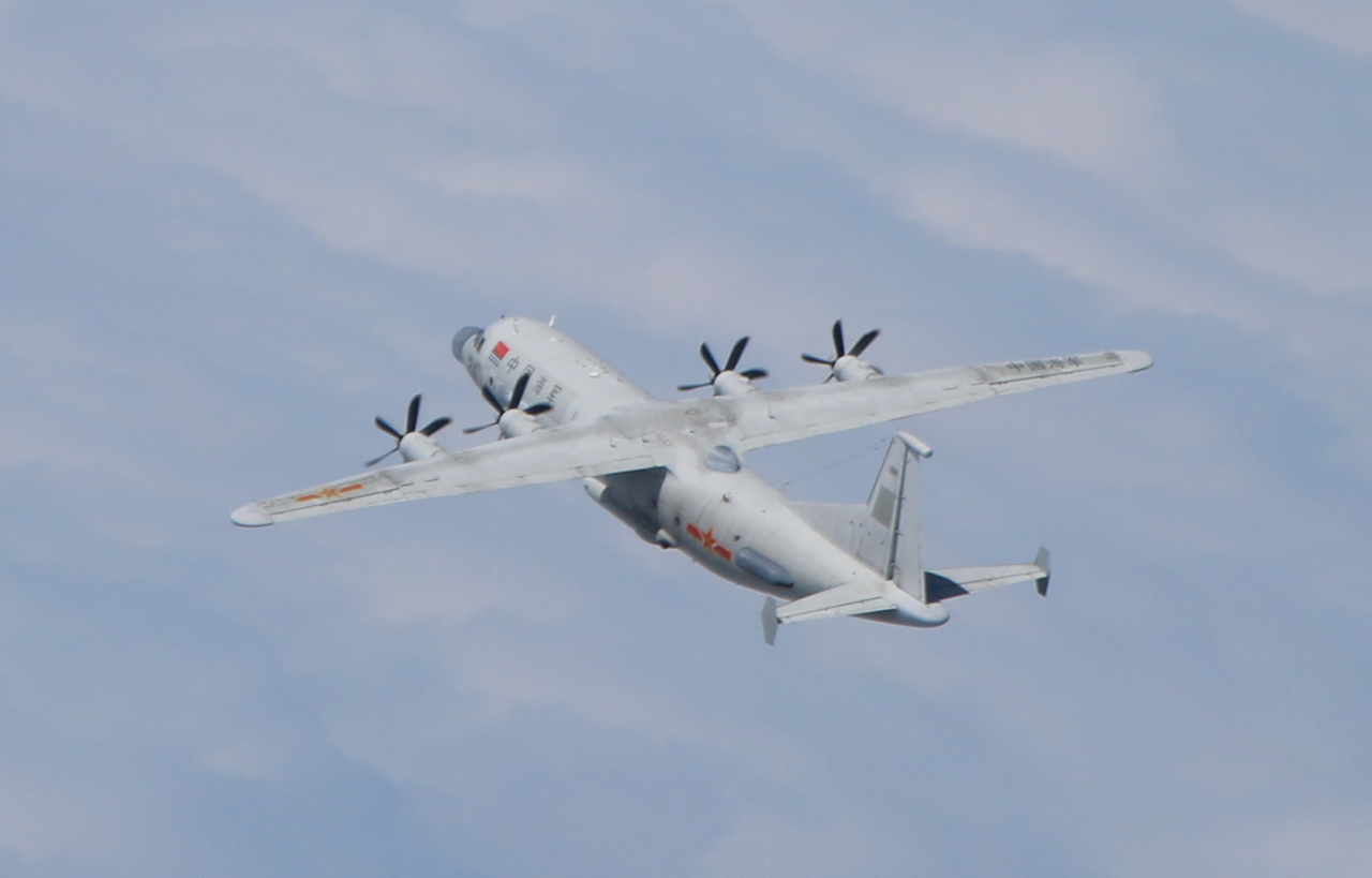 共機2架運8初二擾台 空軍應對驅離