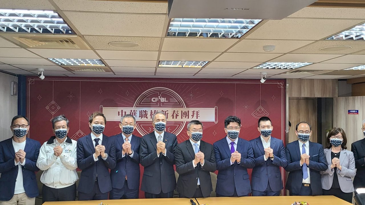 中職新球季官辦熱身賽開放5成觀眾入場  例行賽人數限制擬維持78%