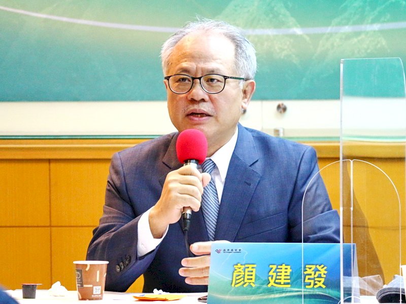 學者：中國兩會對台政策無新意 台灣應繼續靠近美國