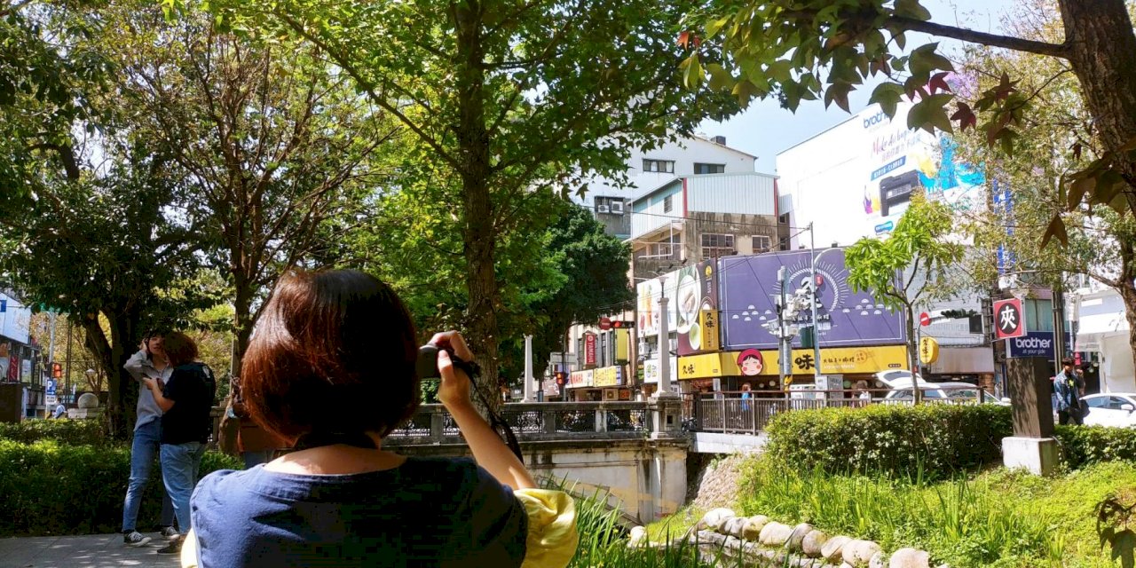外籍藝術家邀女愛滋感染者自錄生活 將於全球百間美術館展出