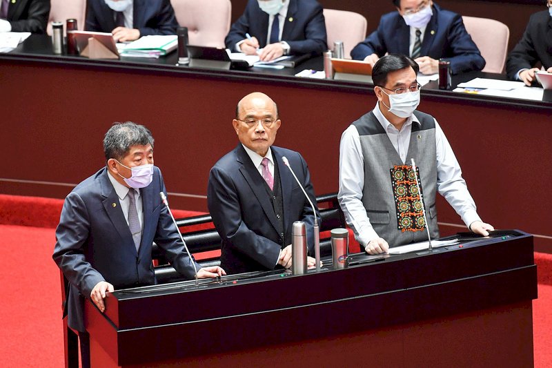陳時中遭疑扛不起疫苗政策 蘇揆力挺：他背後都是國家隊