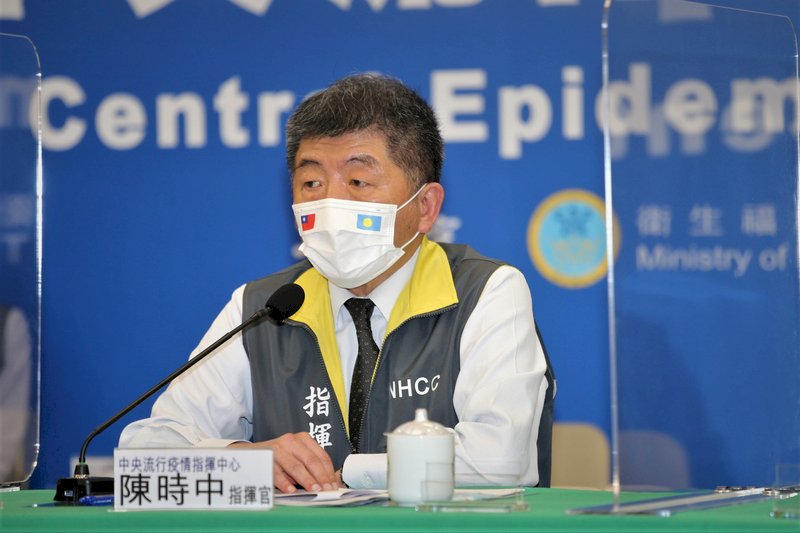 染疫後首度露面  陳時中回歸主持下午疫情記者會