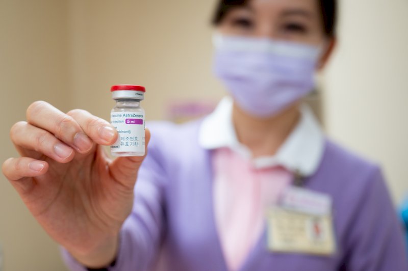華航機師染疫擴大 蘇貞昌：專案協助機組員加速施打疫苗