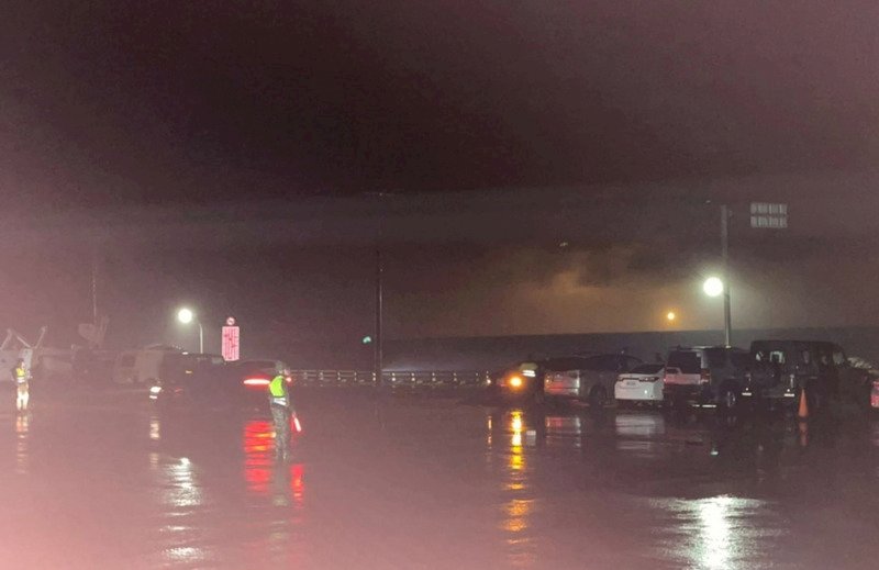 F-5E墜海1飛官失蹤  軍方投射照明彈雨中搜救